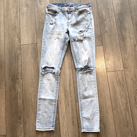 Woman’s Bluenotes Skinny Jeans - Picture 2 of 8